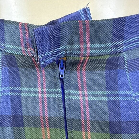 Vintage Women's Blue Tartan Plaid Midi Skirt With Back Zip Closure & Pockets - Picture 4 of 5